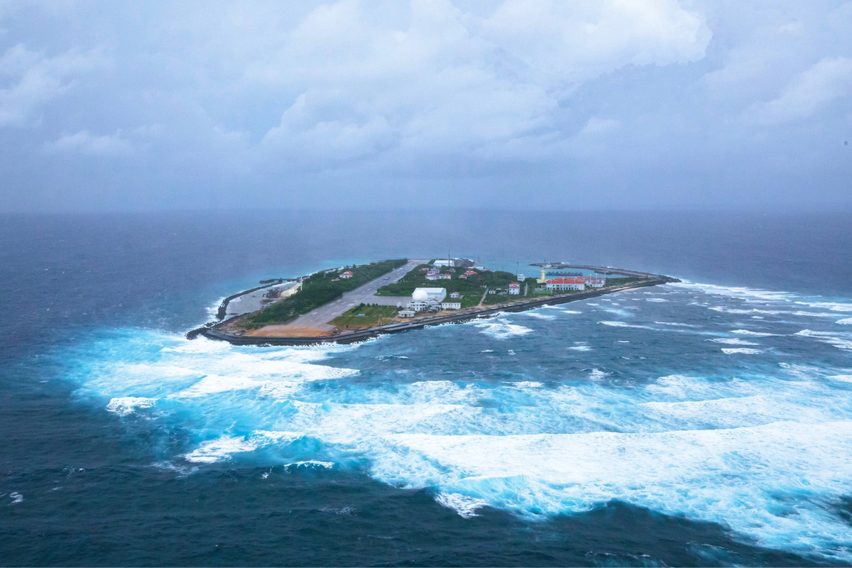 Sân bay Trường Sa là sân bay quân sự duy nhất của Không quân Nhân dân Việt Nam trên quần đảo Trường Sa